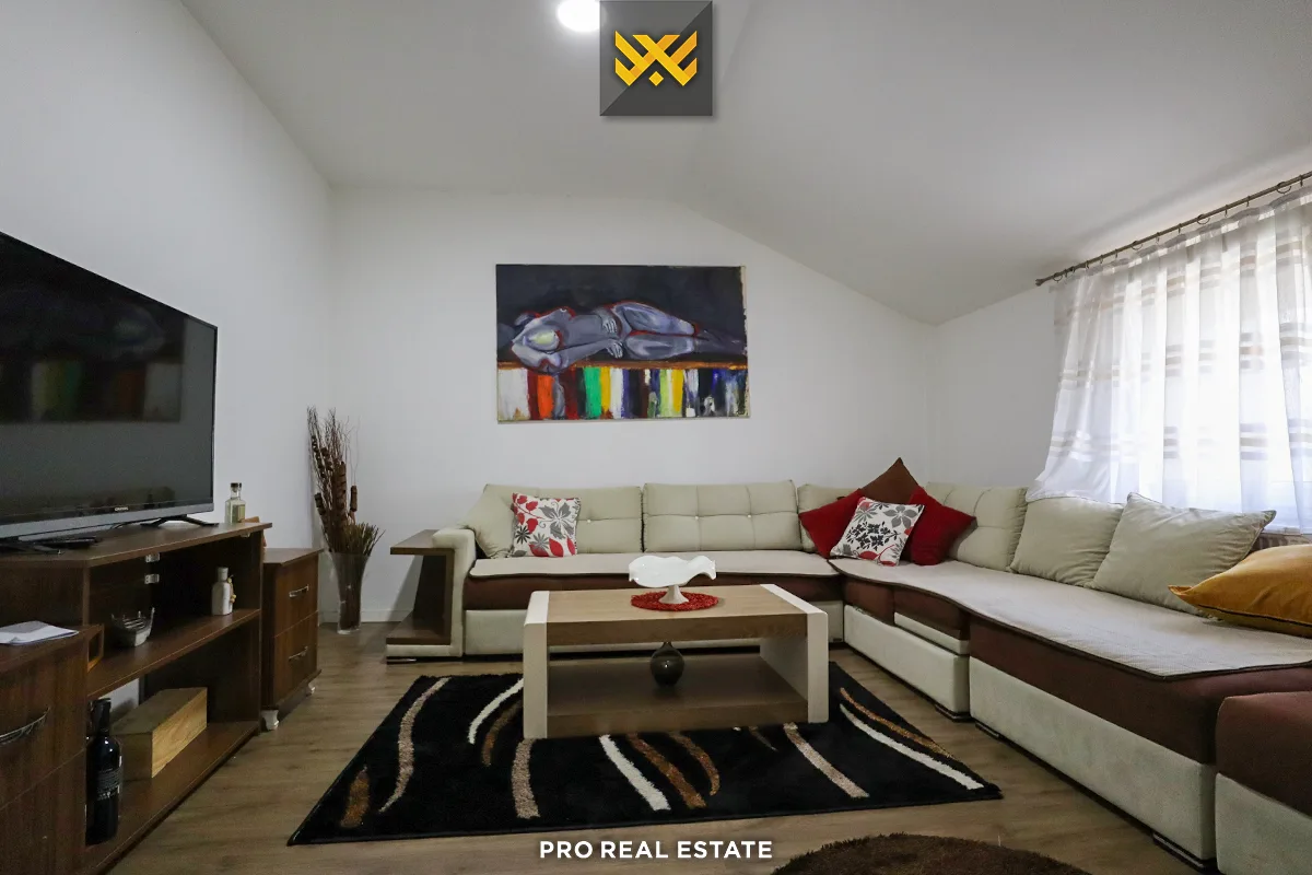 Shtëpi 300m² + 100m² për #SHITJE në Veternik