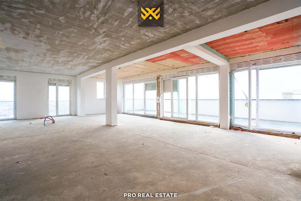 Banesë Penthouse 200m² + 60m² për #SHITJE në Lagjen e Muhaxherëve
