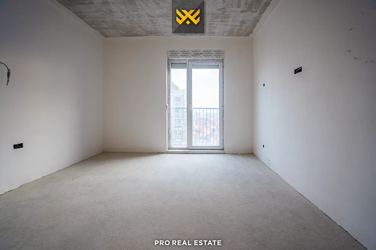 Banesë Penthouse 200m² + 60m² për #SHITJE në Lagjen e Muhaxherëve