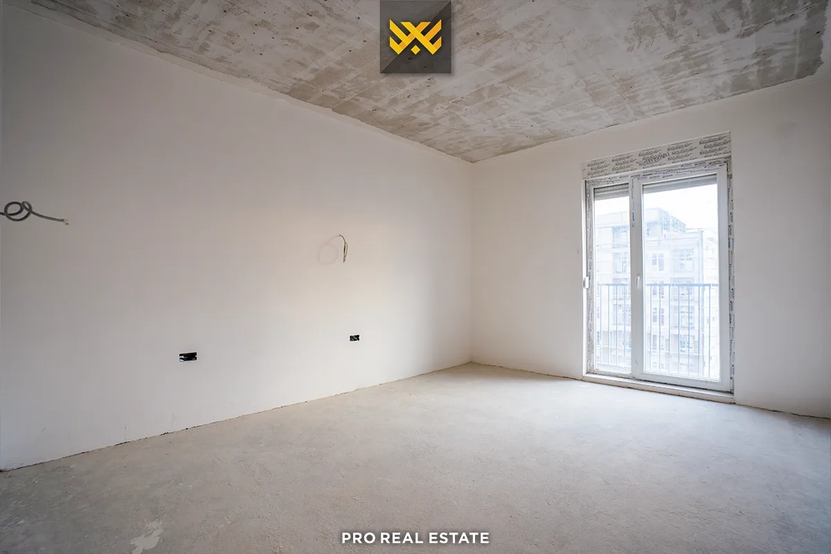 Banesë Penthouse 200m² + 60m² për #SHITJE në Lagjen e Muhaxherëve