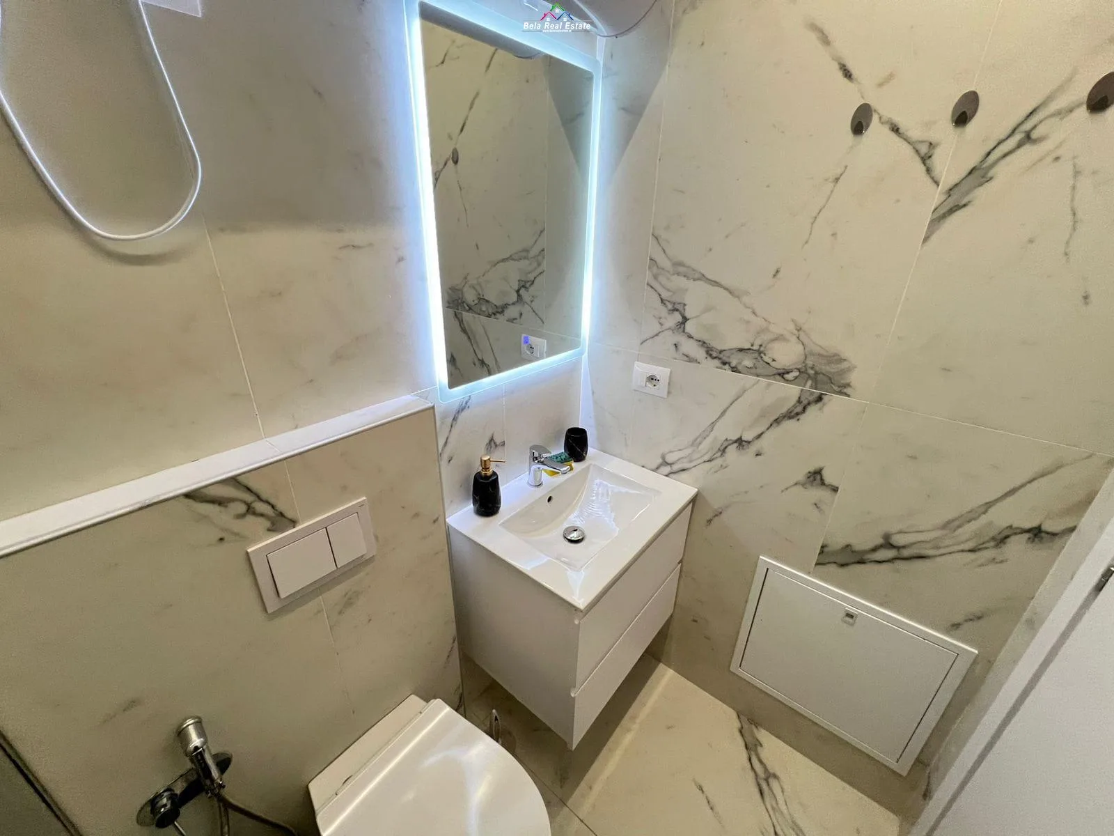 Apartament Me Qera 1+1 ne Myslym Shyr (ID B2101279) Tirane