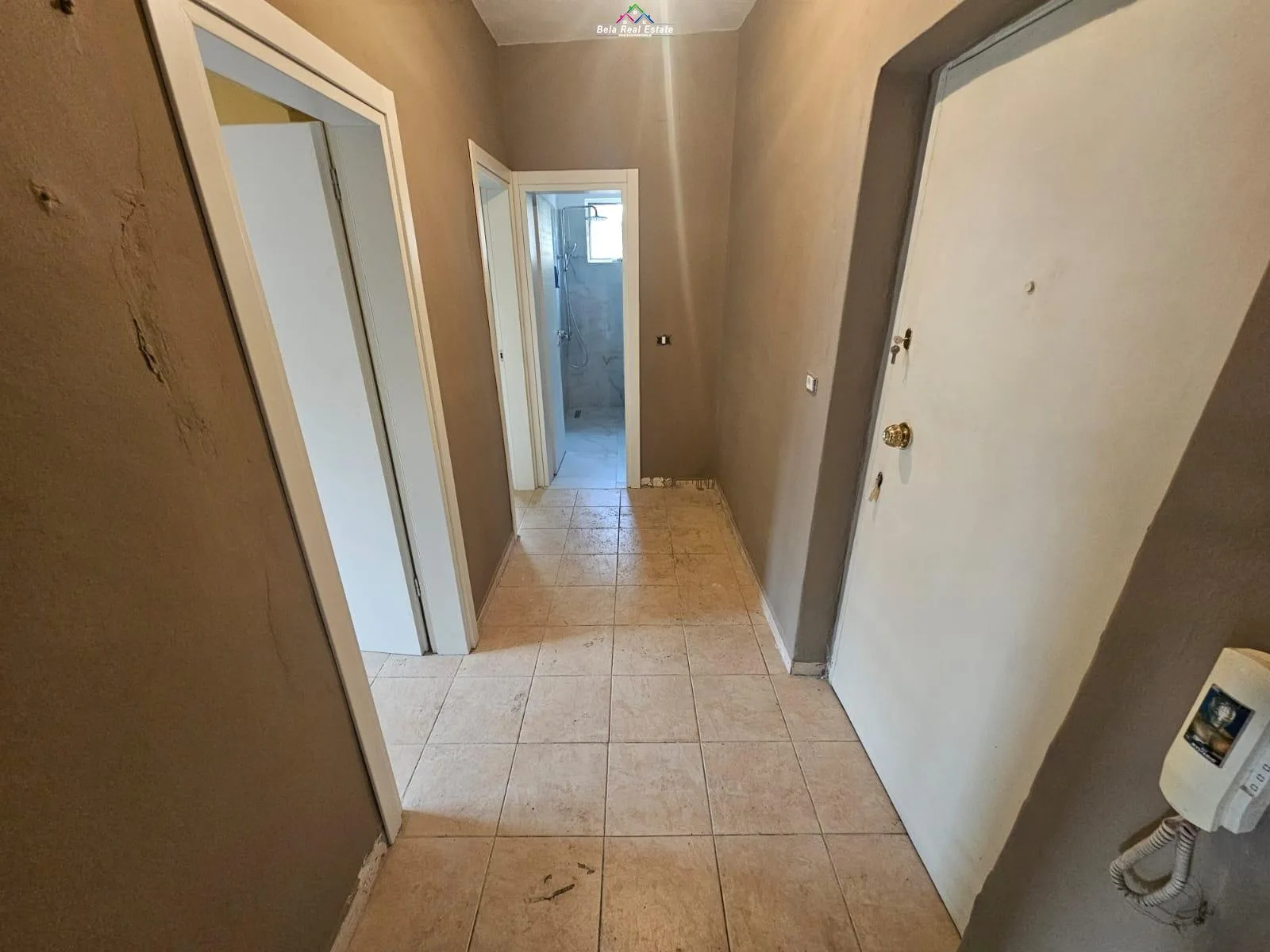 Zyre me Qera tek Rruga e Kavajes (ID BZ2765) Tirane