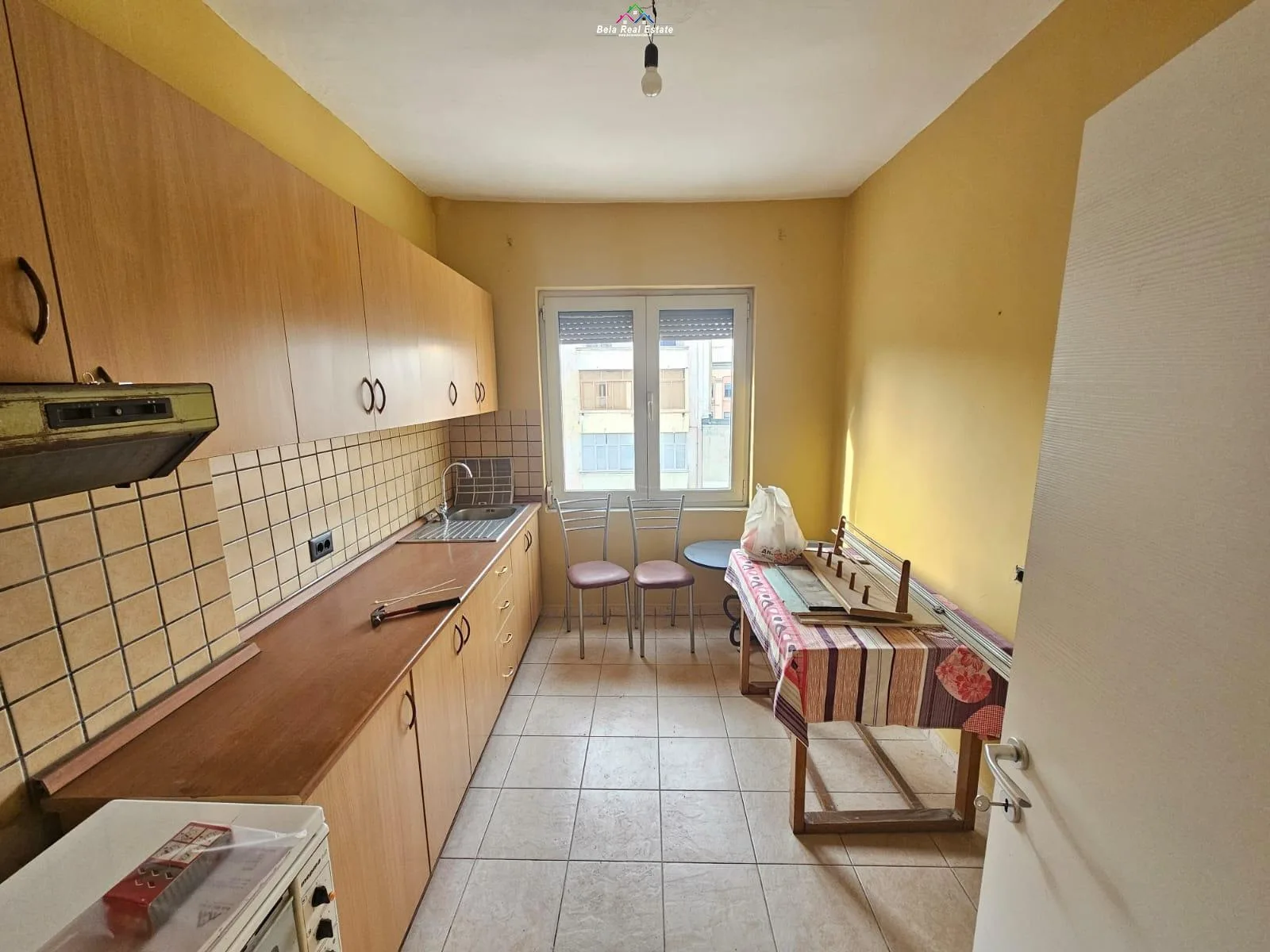 Zyre me Qera tek Rruga e Kavajes (ID BZ2765) Tirane