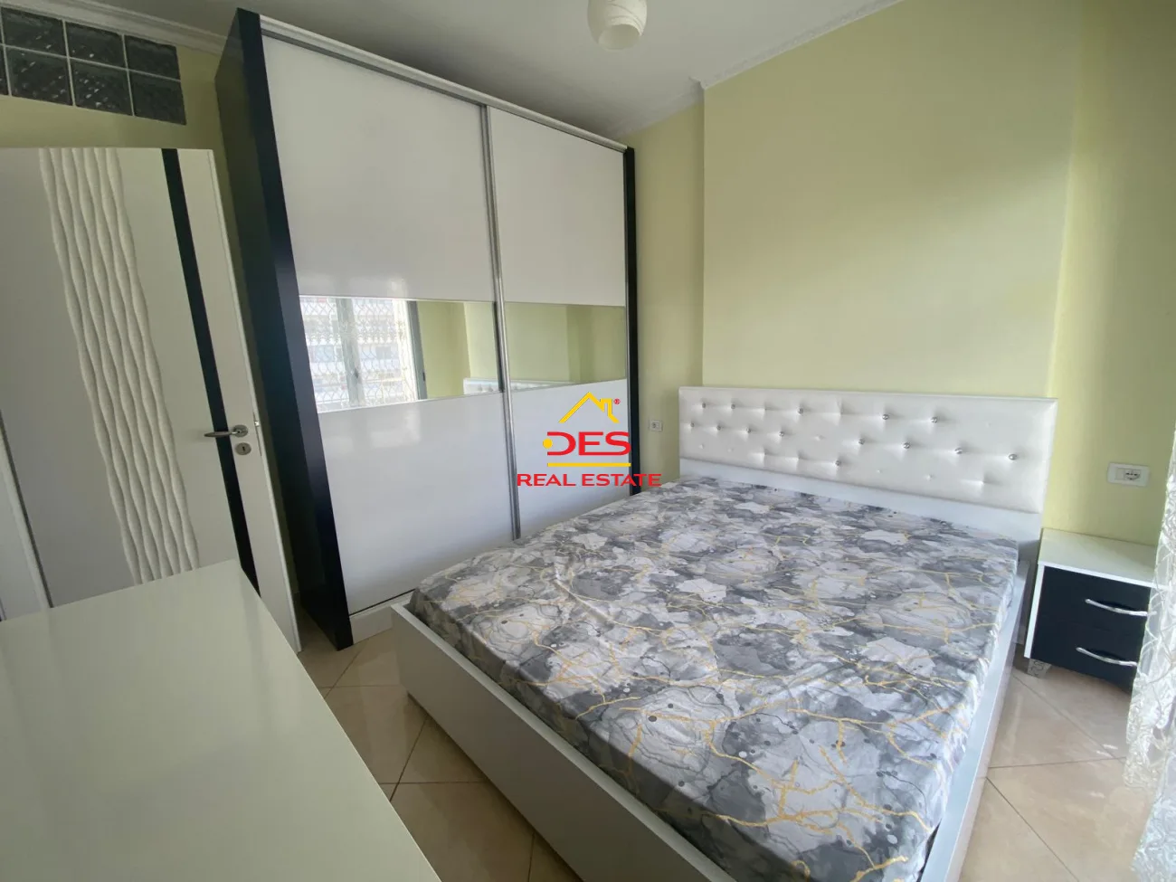 Jepet me qira apartament 2+1 pranë ish karburant vola , vlorë