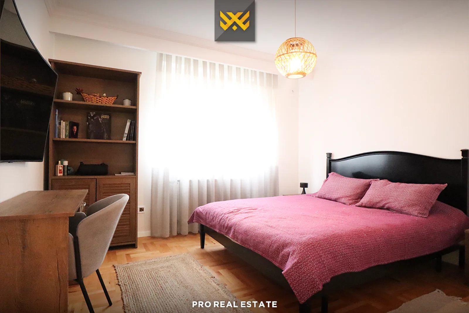 Shtëpi 420m² në #SHITJE në Lagjen Qëndresa.