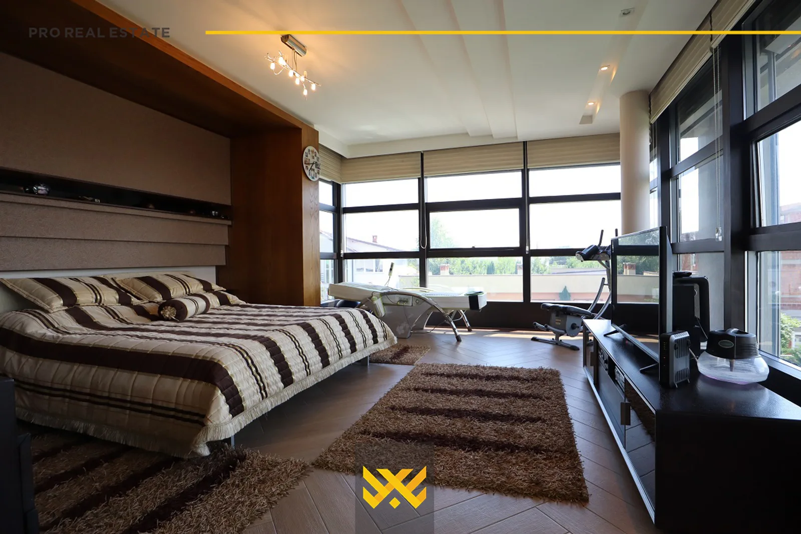 Shtëpi Luksoze 550m² për #SHITJE në Veternik