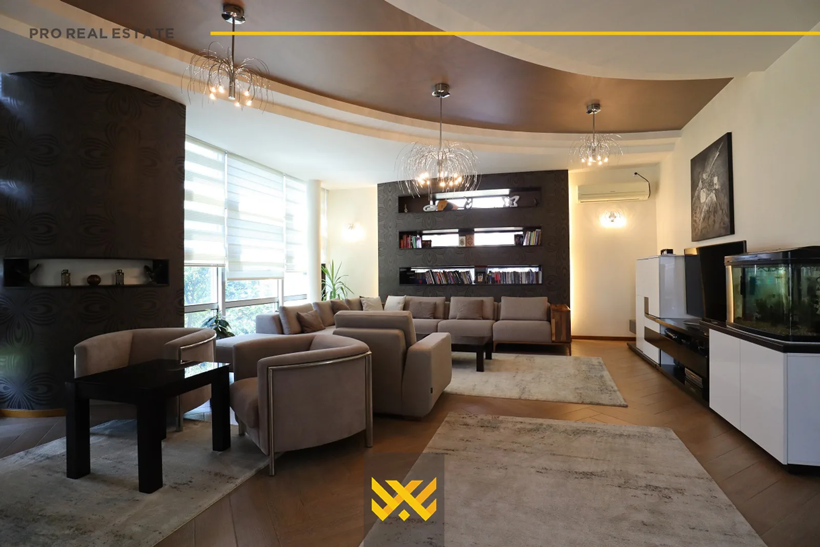 Shtëpi Luksoze 550m² për #SHITJE në Veternik