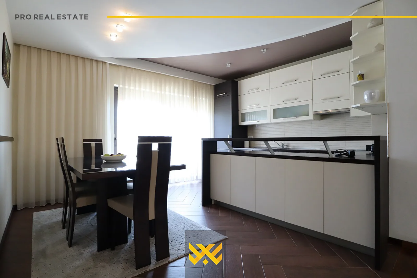 Shtëpi Luksoze 550m² për #SHITJE në Veternik