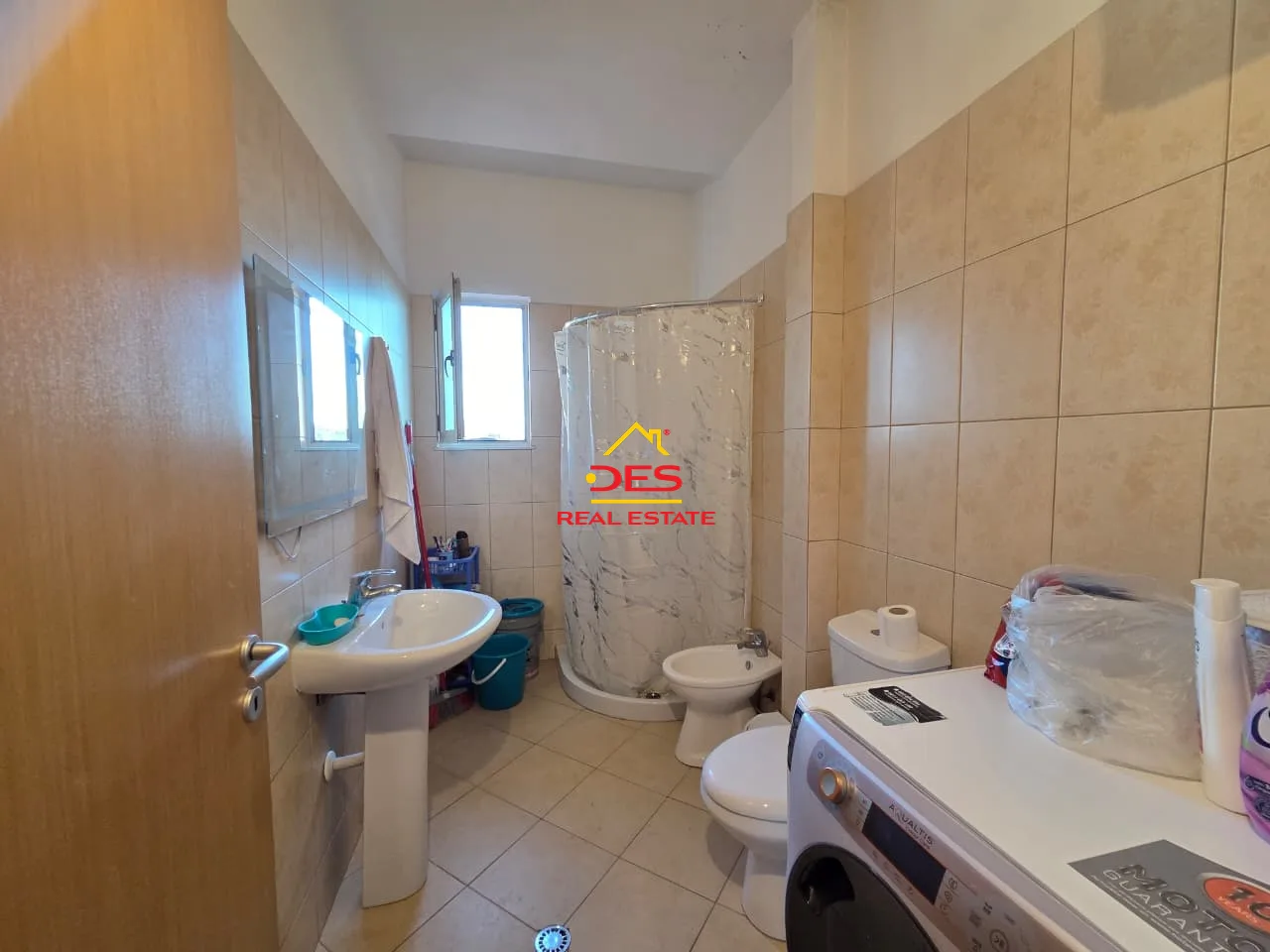 Jepet me qira apartament 2+1 pranë kishës ortodokse, vlorë.
