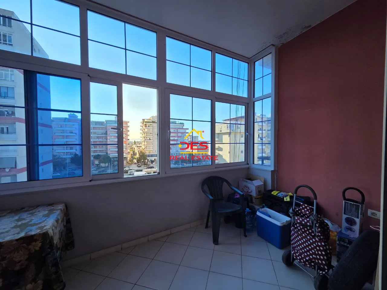 Jepet me qira apartament 2+1 pranë kishës ortodokse, vlorë.