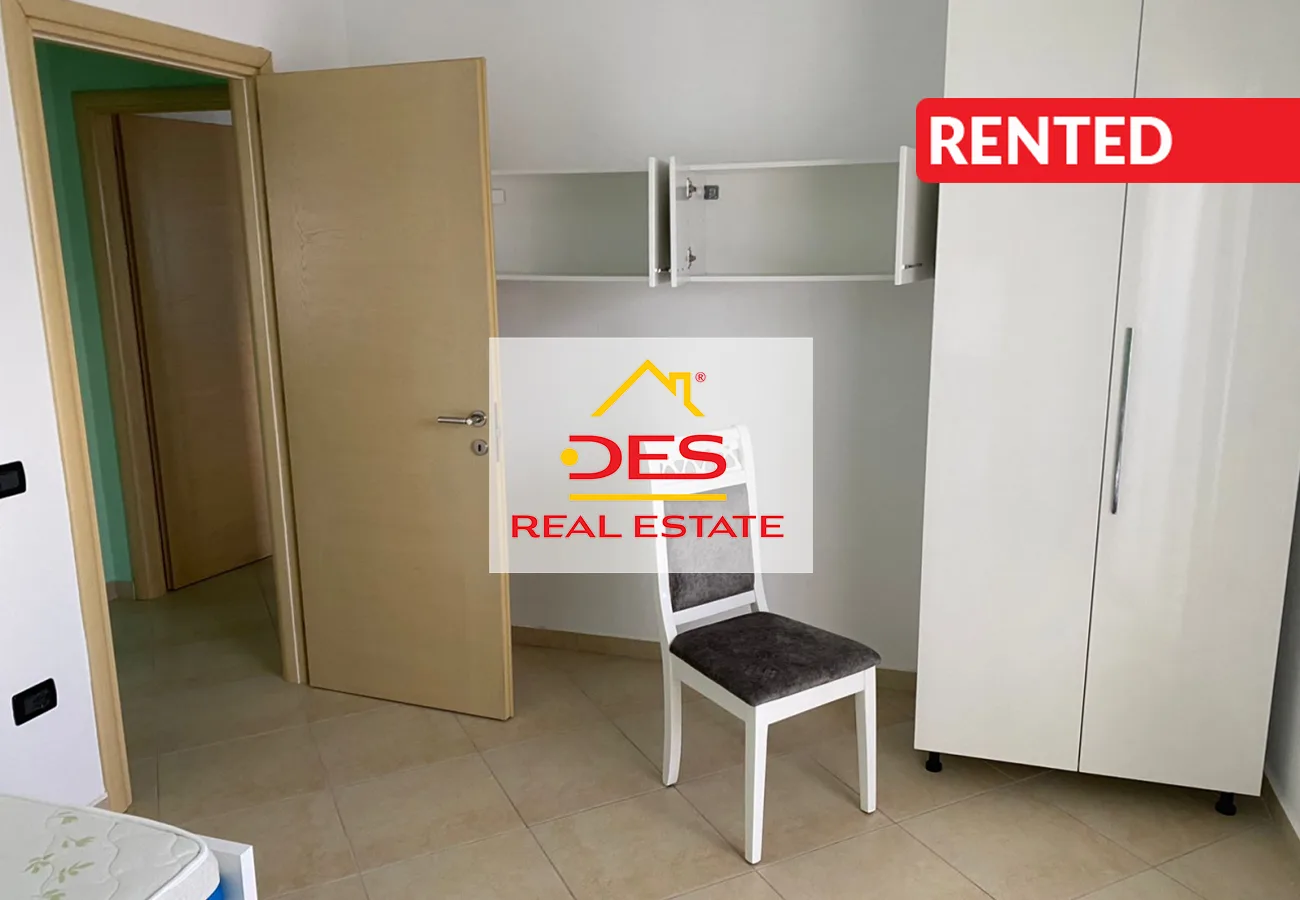 Jepet me qira kati i parë i nje vile 3 katëshe ne sauk,tirane.