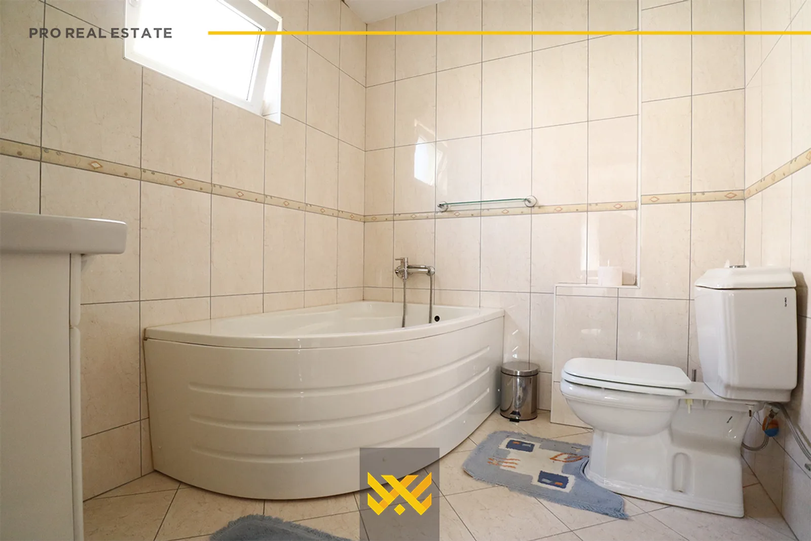 Shtëpi 400m² me #QIRA në Lagje të Spitalit.