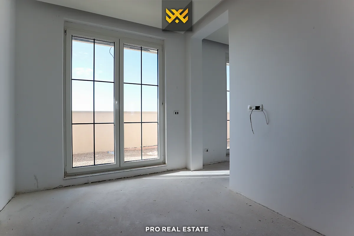 Banesë Penthouse 105.94m² + 31.8m² për #SHITJE në Tophane