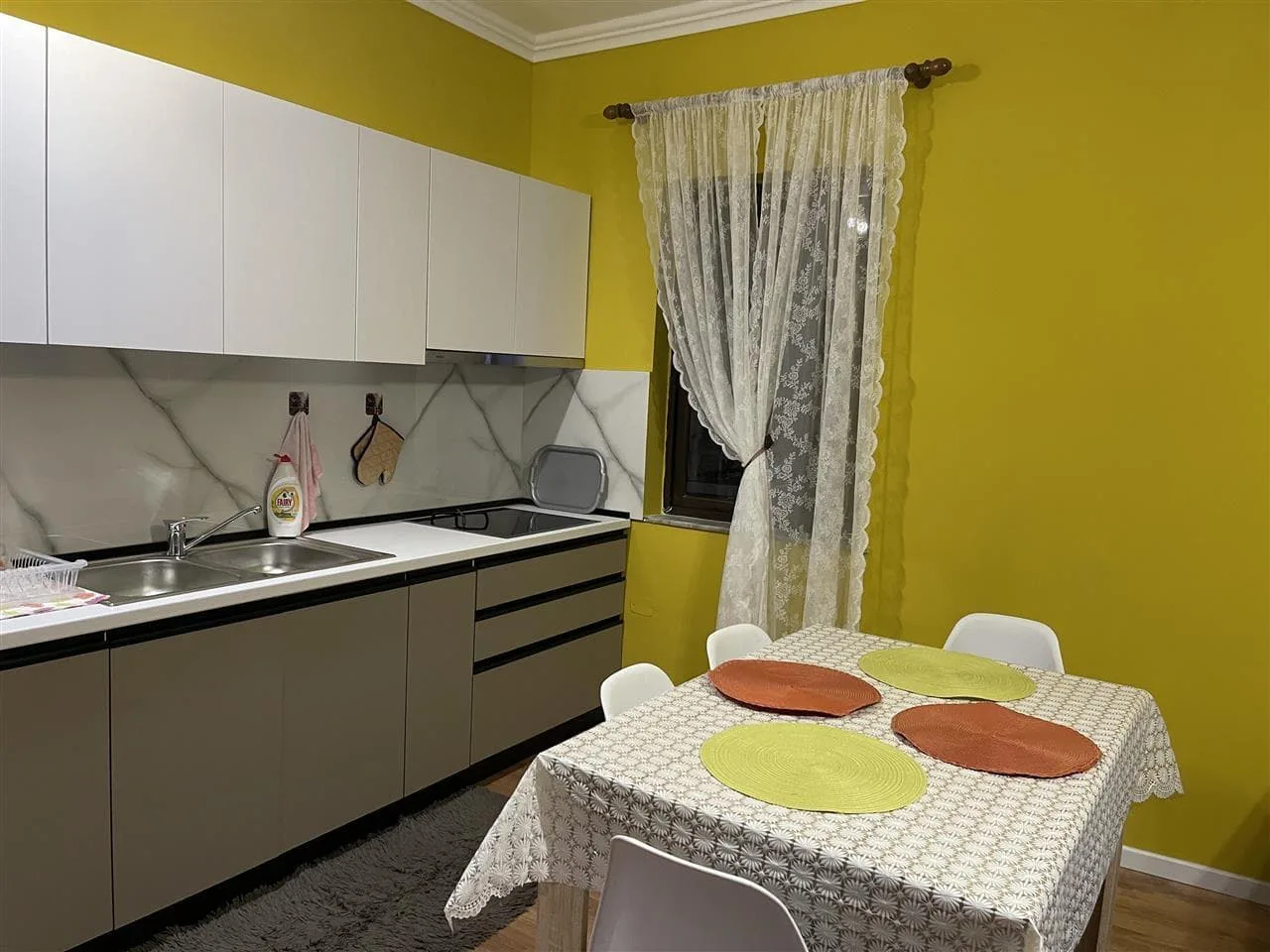 Apartament me qera 2+1 Tek Ish-Restorant Durresi (ID B220142) Tirane