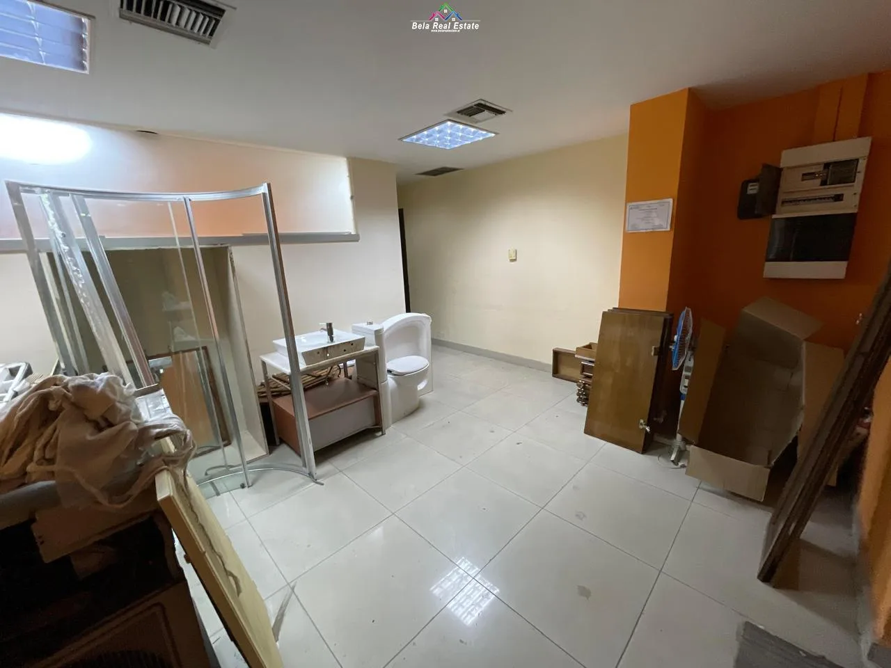Zyre me qera ne Bllok ( ID BZ2384)Tirane