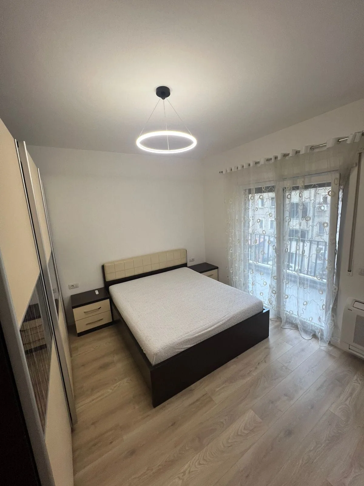 Apartament me qera 2+1+post parkimi tek Rruga Bardhyl (ID B2201391) Tirane