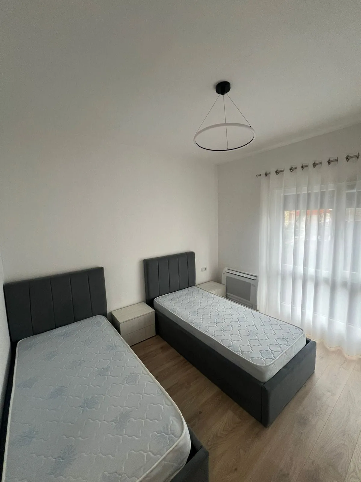 Apartament me qera 2+1+post parkimi tek Rruga Bardhyl (ID B2201391) Tirane