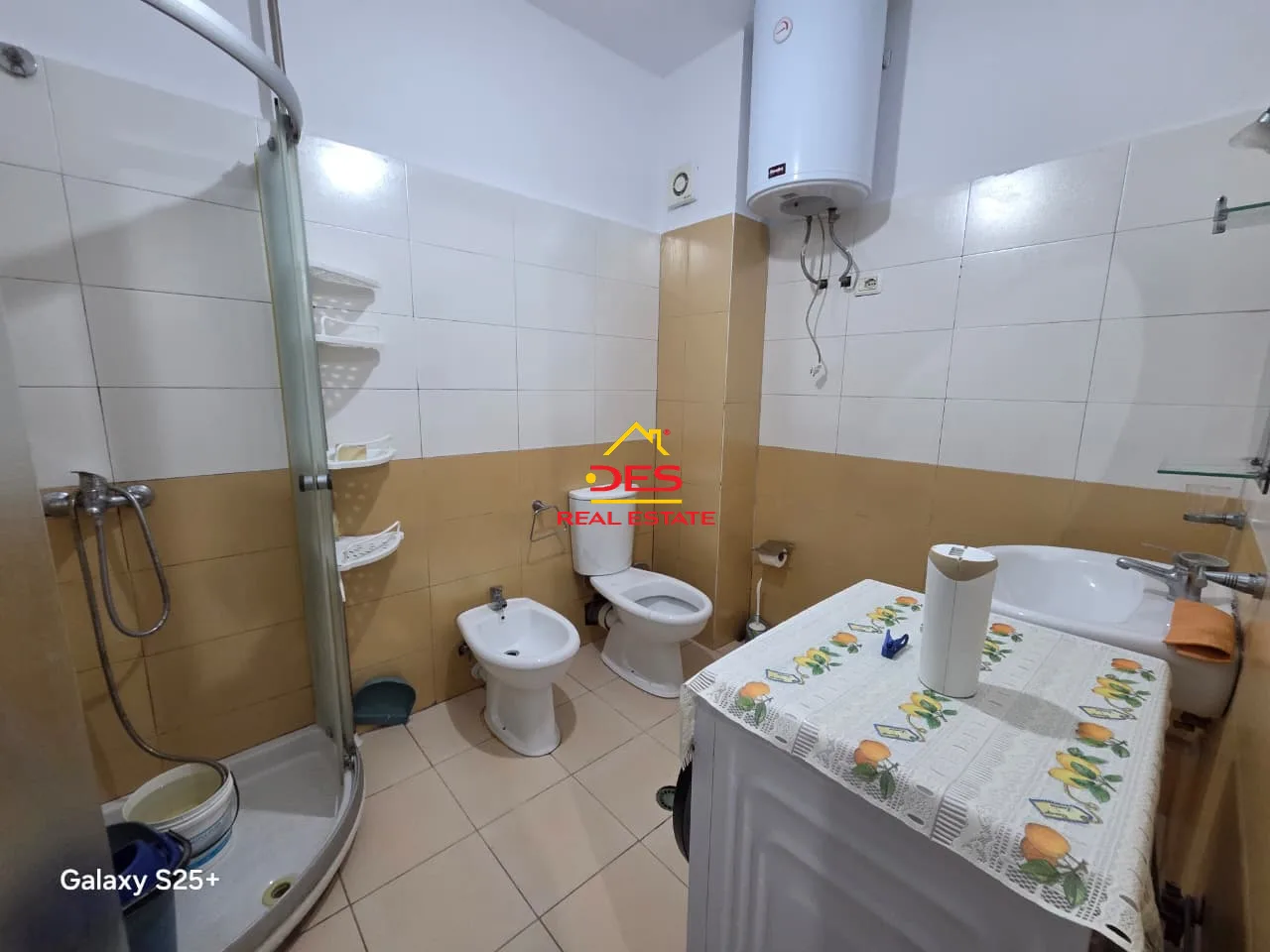 Jepet me qira apartament 2+1 në lungomare, vlorë