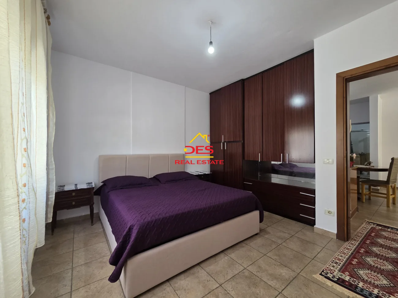 Jepet me qira apartament 2+1 në lungomare, vlorë