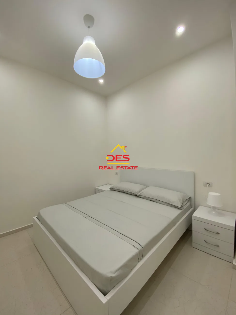 Shitet apartament 1+1 në qëndër,orikum