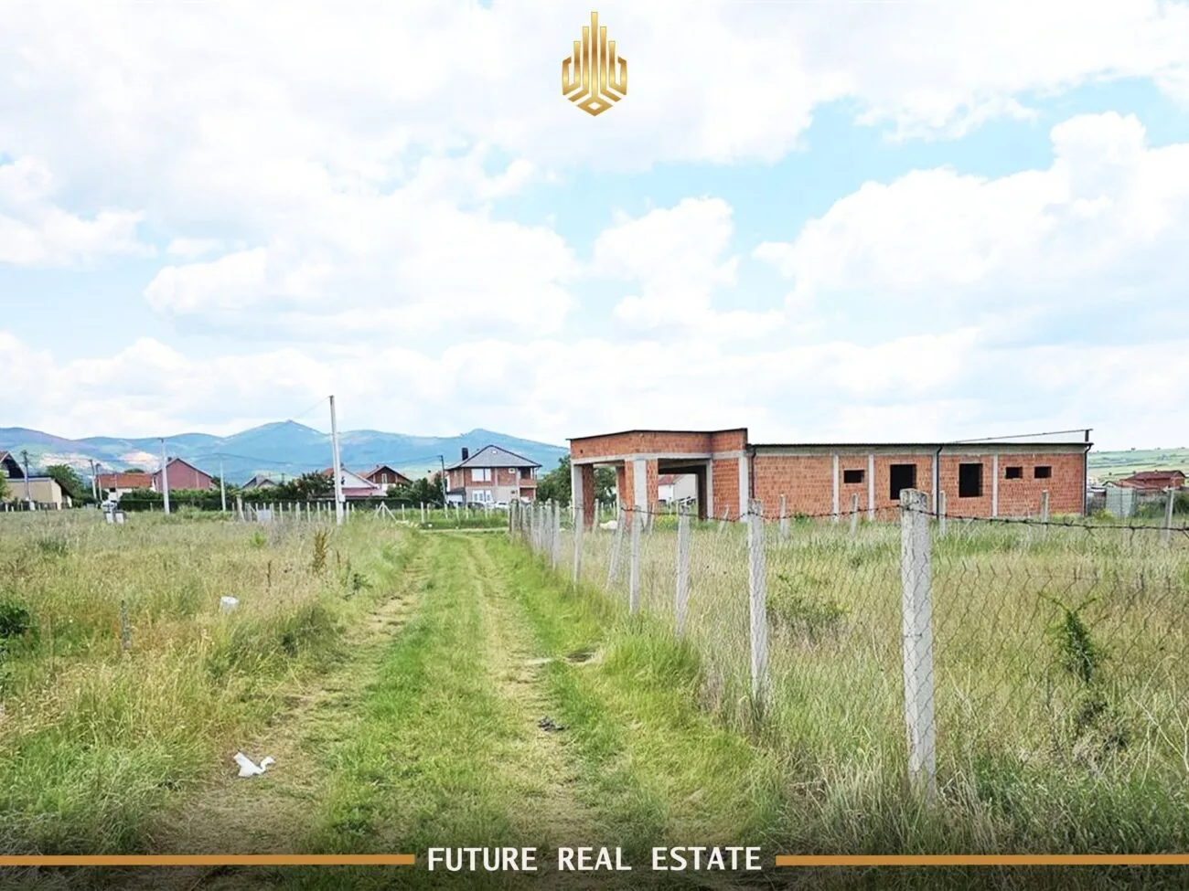 📍Ofrohet për #shitje Toka (Trualli) me sipërfaqe 5,25ari. Toka gjendet në Hajvali Lagjja Ulpiana e re.