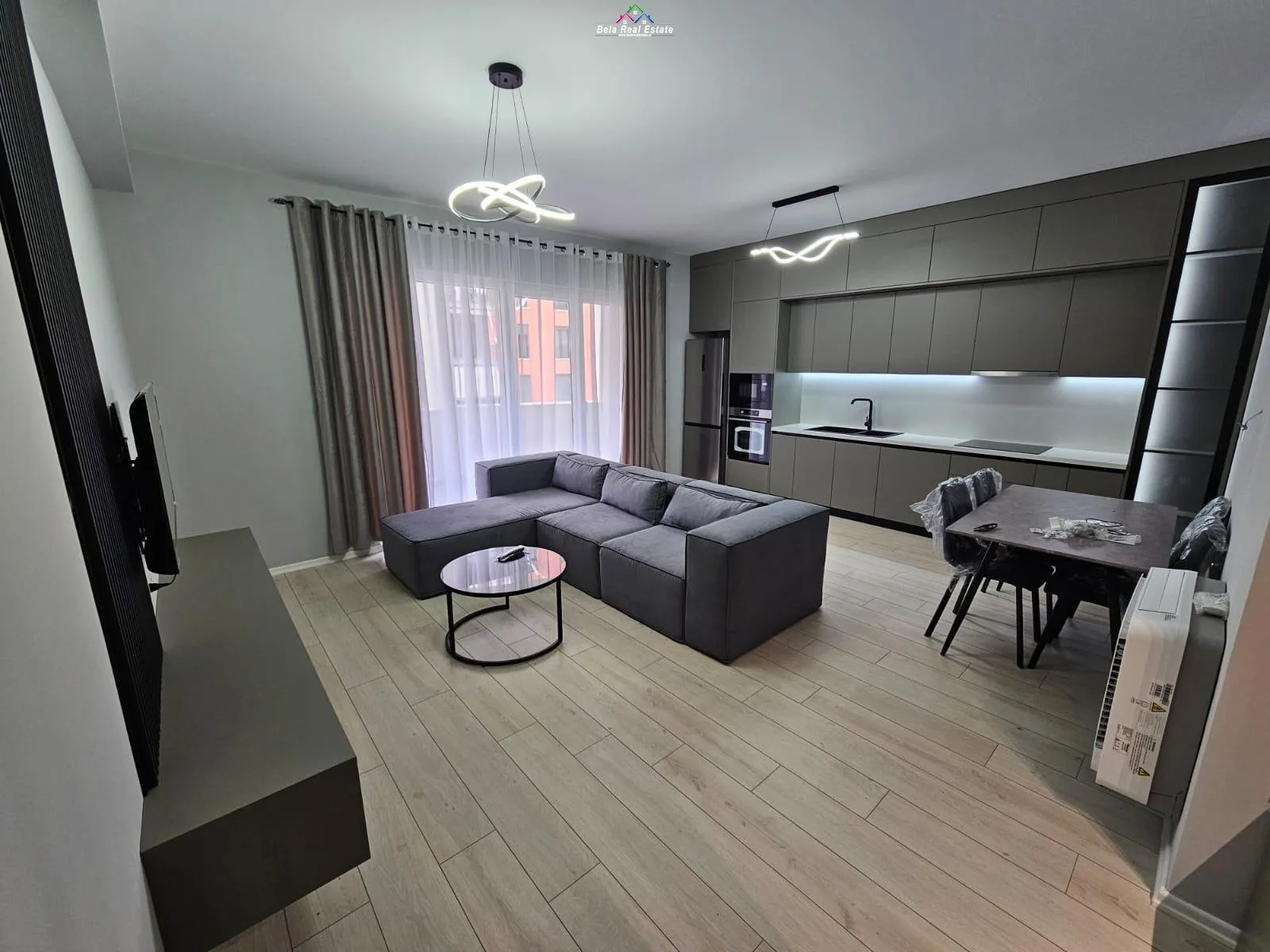 Apartament me qera 2+1+Post parkimi Tek Ish Fusha e Aviacionit (ID B2201163) Tirane​