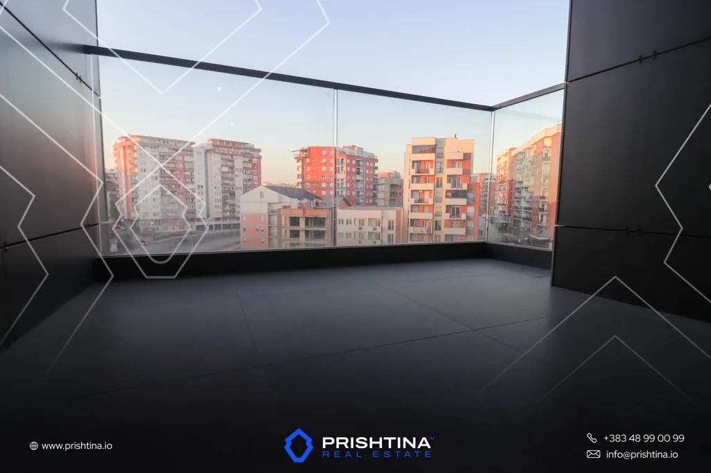 Banesë me qira 96m² në Rrugën A