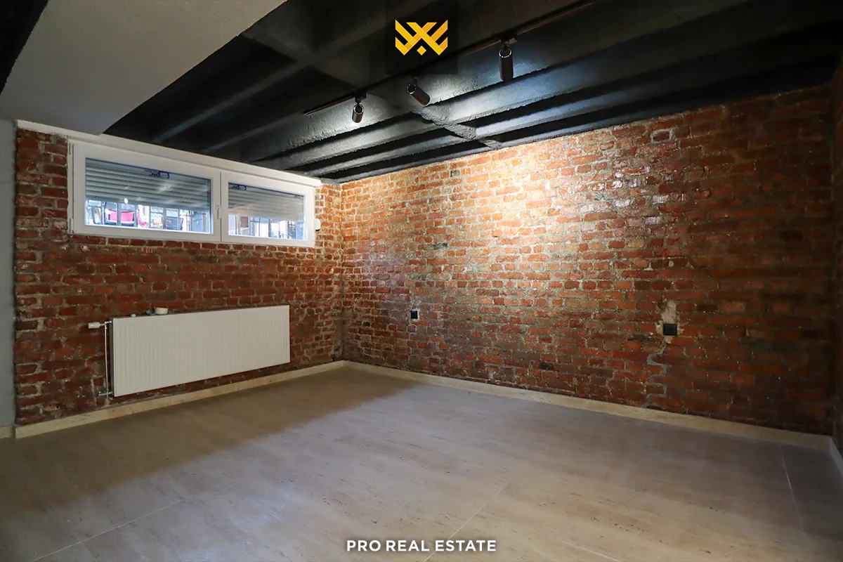Zyrë 70m² me #QIRA në Qendër