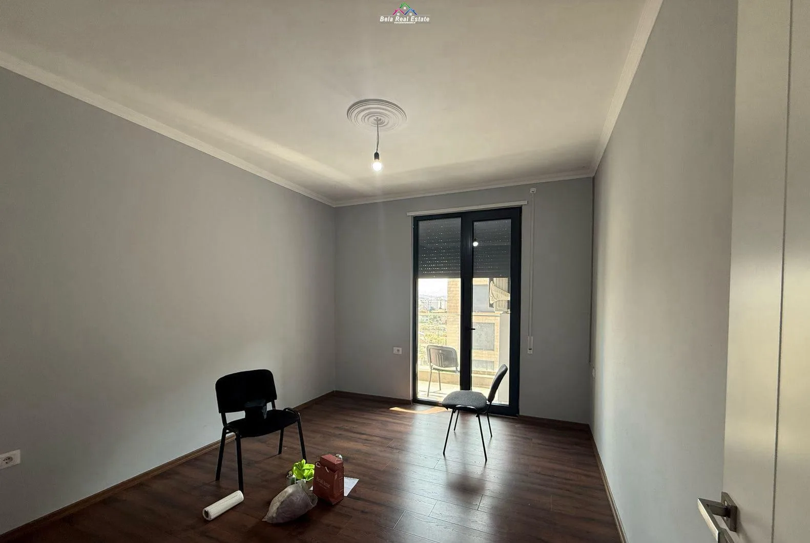 Zyre me qera 3+1+post parkimi ne Porcelan (ID BZ2695) Tirane