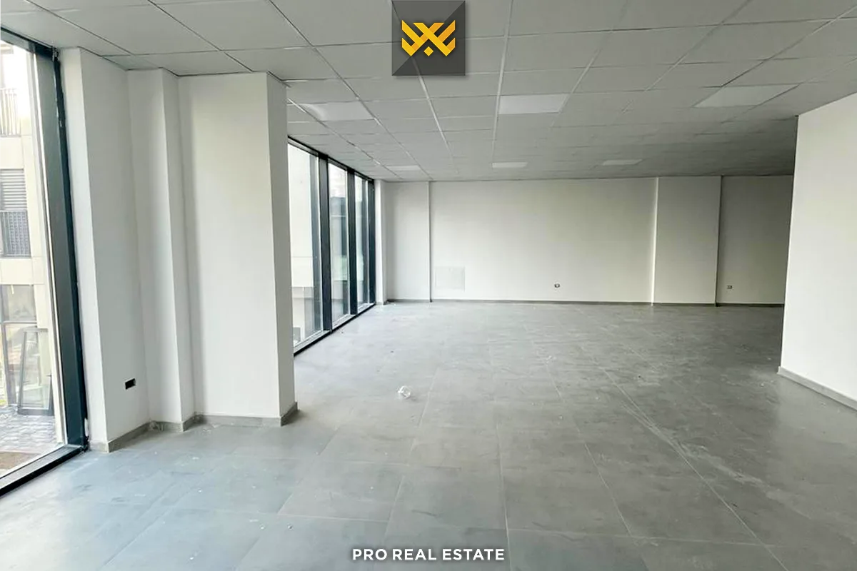 Lokal 122.91m² me #QIRA në Velani
