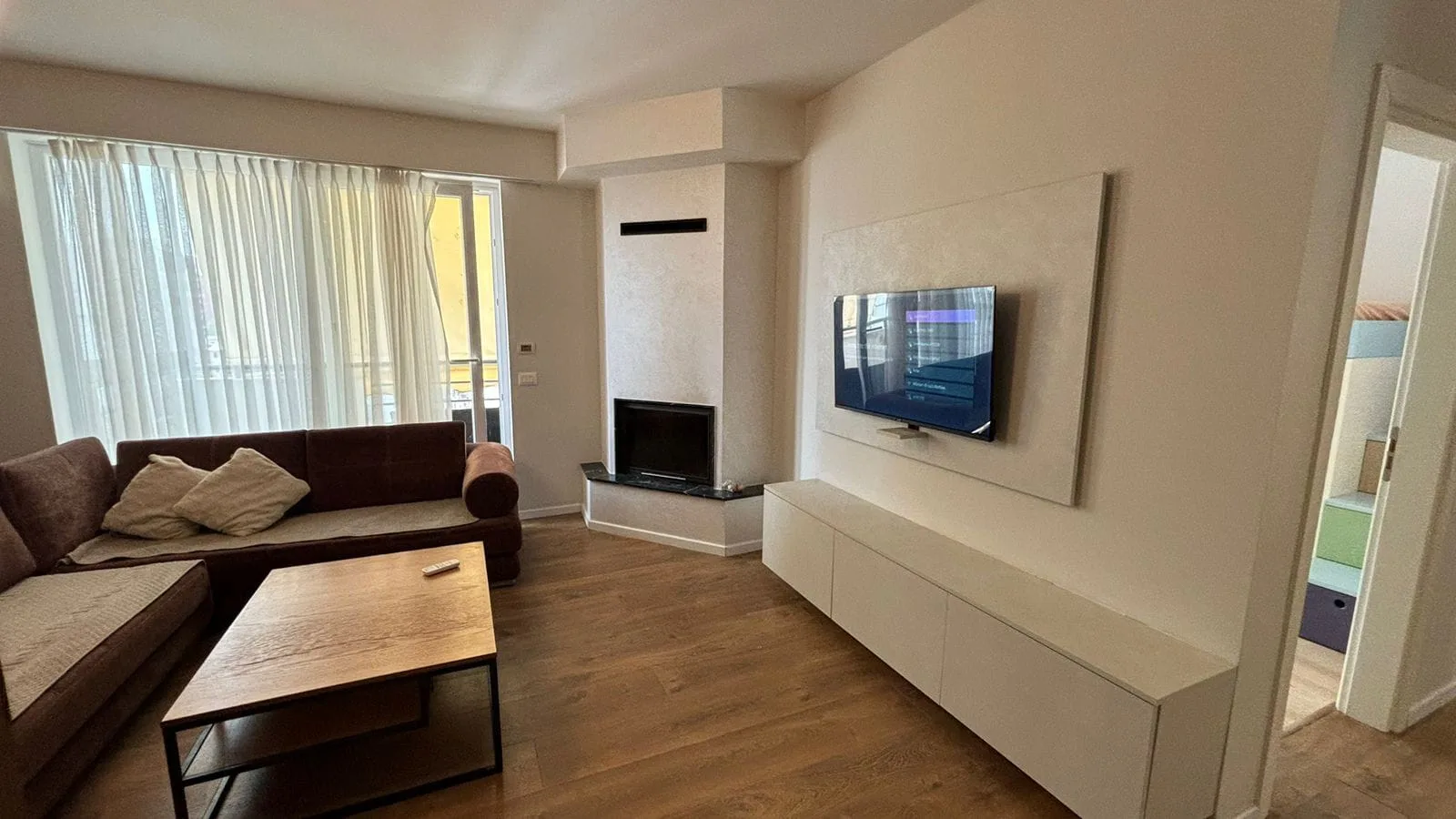 Apartament Me Qera 2+1 tek rruga 5 Maji (ID B2201447) Tirane​