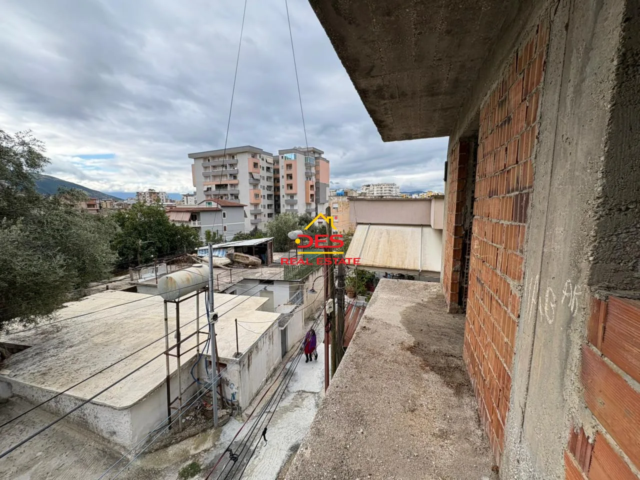 Shitet ndërtesë 2-katëshe pranë gjykatës së rrethit gjyqësor, vlorë.