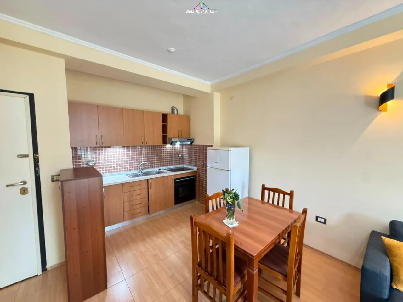 Apartament me qera 1+1+post parkimi tek Ish Restorant Durresi (ID B2101739) Tirane