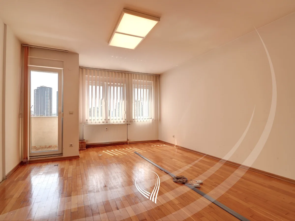 Zyre me 4 dhoma pune me qira në lagjen Arbëria – Dragodan