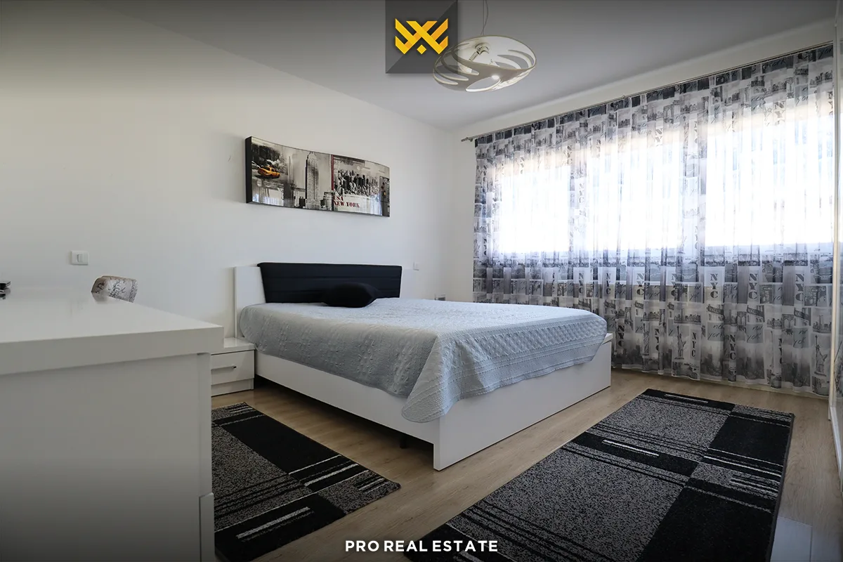 Shtëpi 438.15m² për #SHITJE në Veternik.