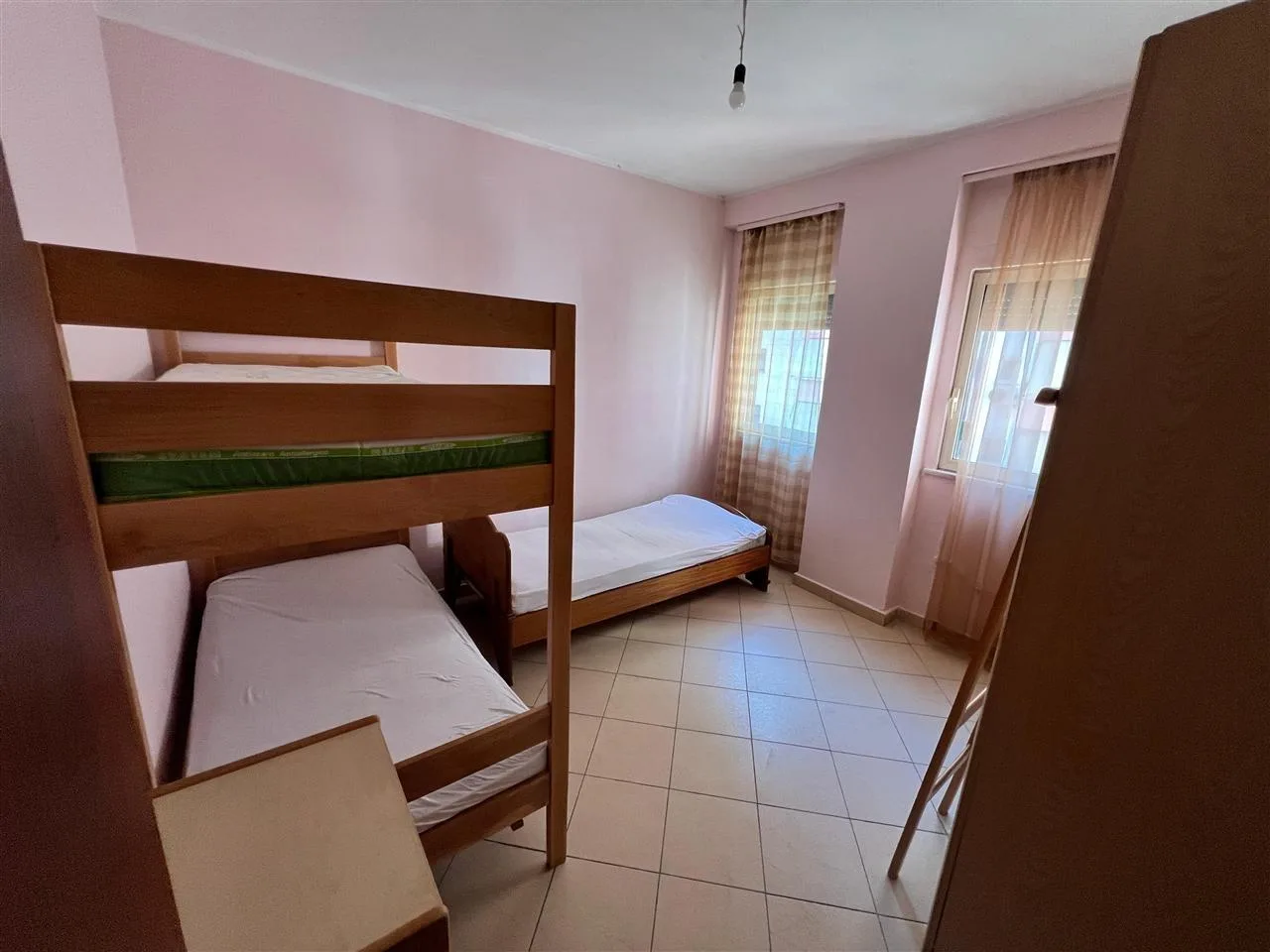 Apartament Me Qera 1+1 tek 5 Maji (ID B2101180) Tirane
