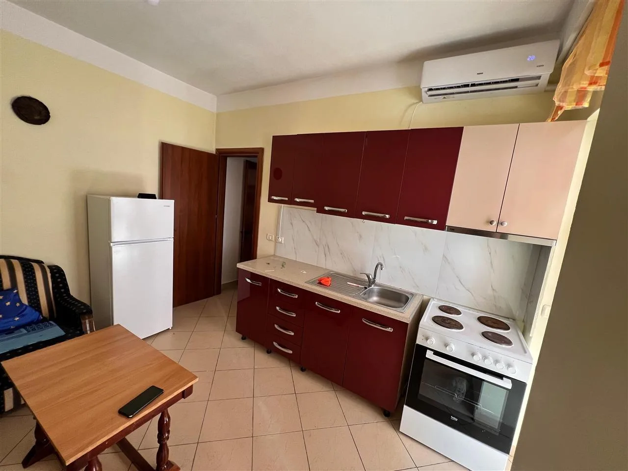 Apartament Me Qera 1+1 tek 5 Maji (ID B2101180) Tirane
