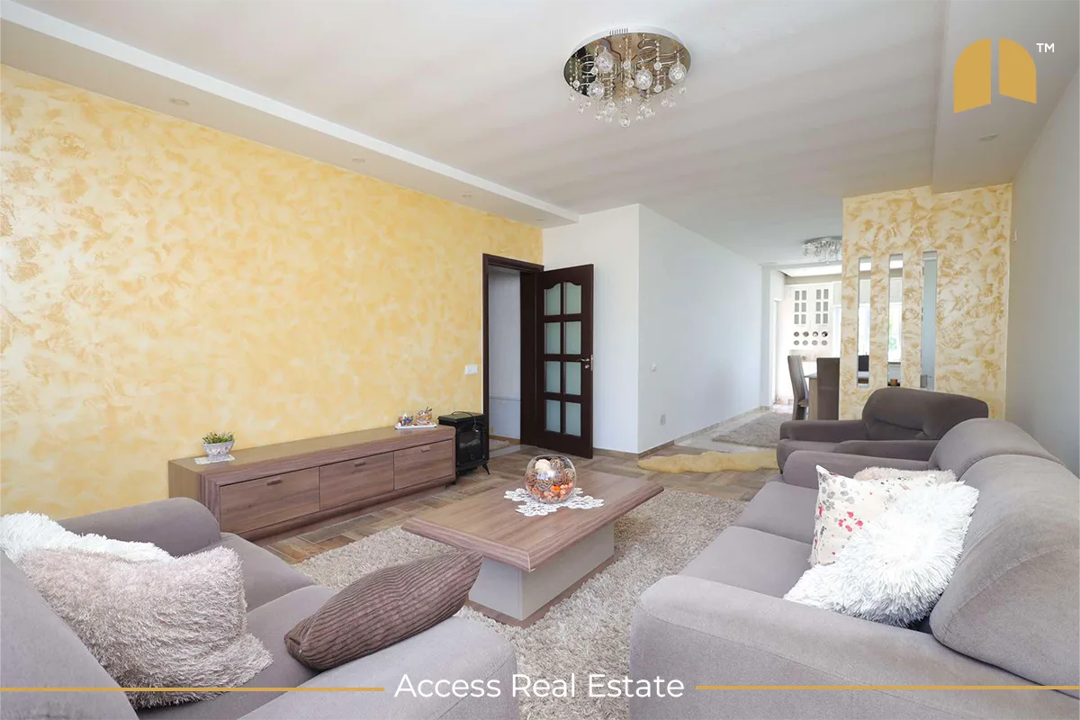 Shtëpi në SHITJE me FLETË POSEDUESE 378m² dhe 4.68 Ari TRUALL - Lagjja Qëndresa