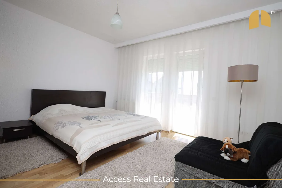 Shtëpi në SHITJE me FLETË POSEDUESE 378m² dhe 4.68 Ari TRUALL - Lagjja Qëndresa