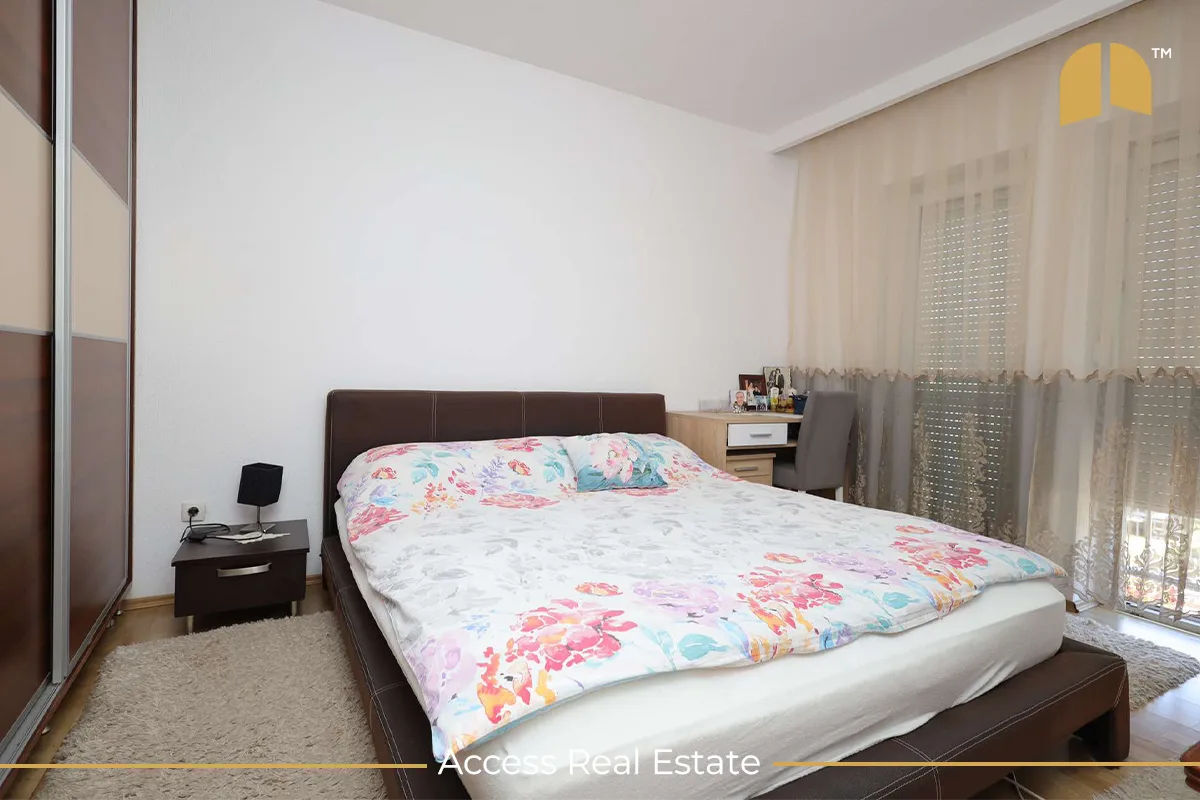 Shtëpi në SHITJE me FLETË POSEDUESE 378m² dhe 4.68 Ari TRUALL - Lagjja Qëndresa