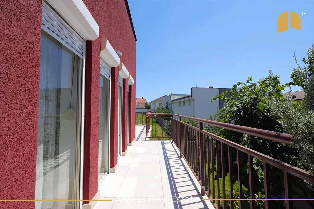 Shtëpi në SHITJE me FLETË POSEDUESE 378m² dhe 4.68 Ari TRUALL - Lagjja Qëndresa