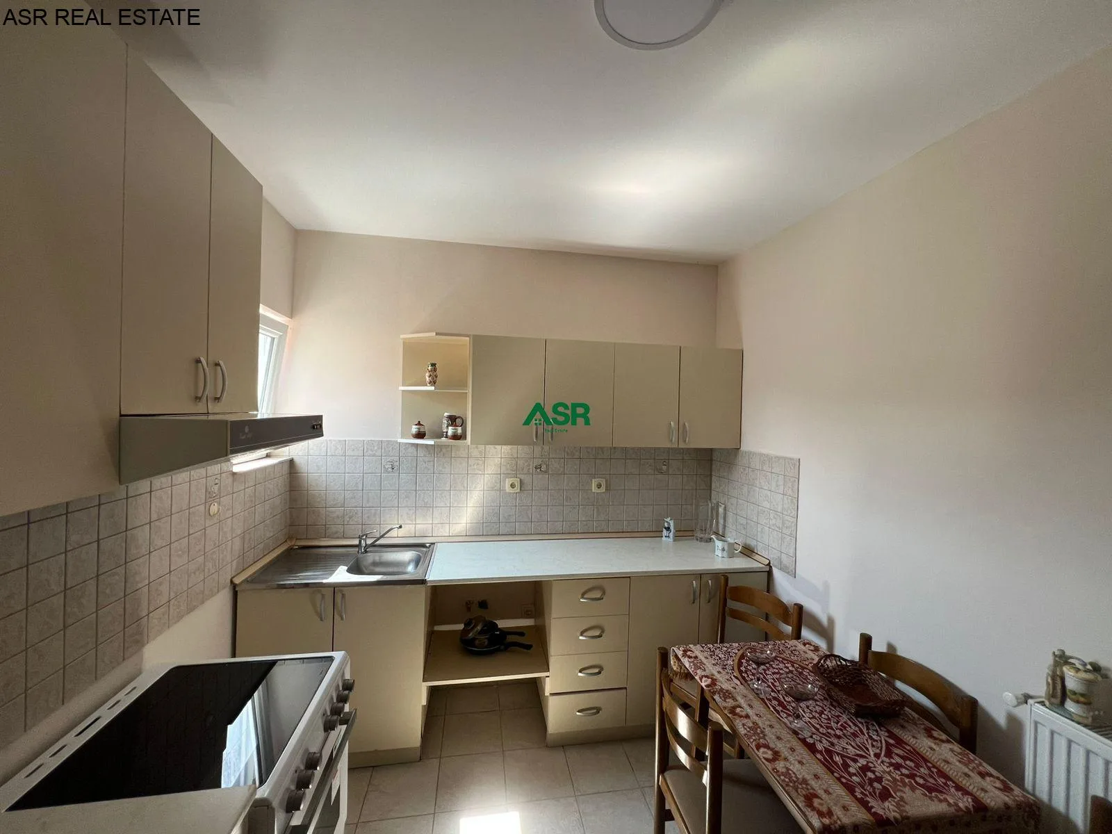 #ID:4097 Banesë me #qira në qender-prapa teatrit