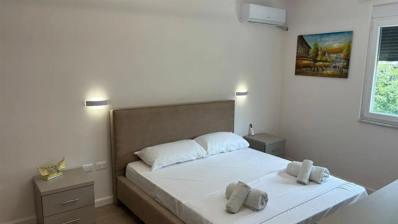 Apartament Me Qera 1+1 Tek 5 Maji (ID B2101156) Tirane.