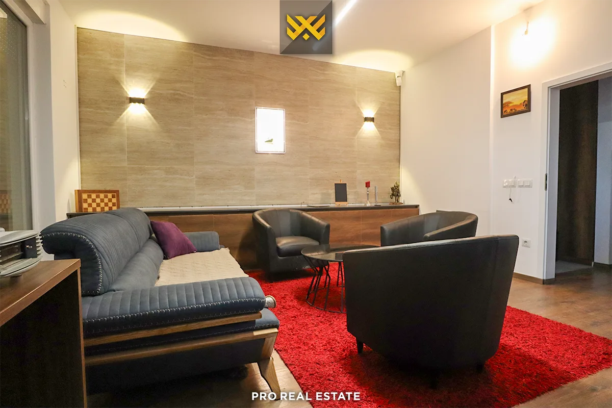 Banesë 130m² + 60m² për #SHITJE në Fushë Kosovë