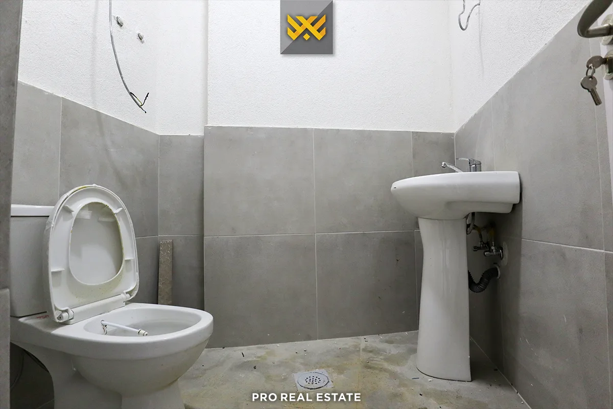 Lokal 221.71m² për #SHITJE në Fushë Kosovë