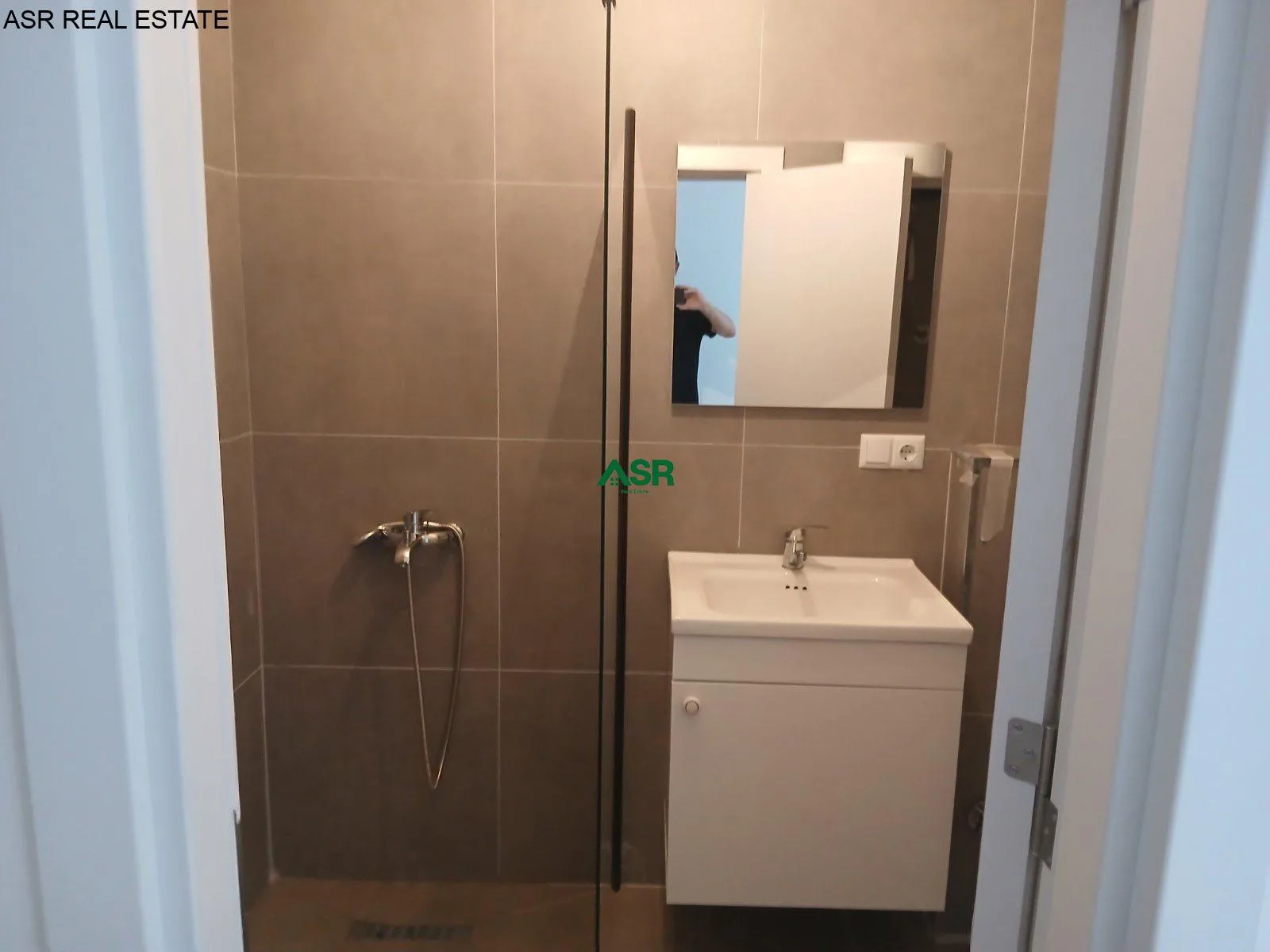 #ID:4464 Banesë 89m2 me #qira në lagjen Prishtina e Re
