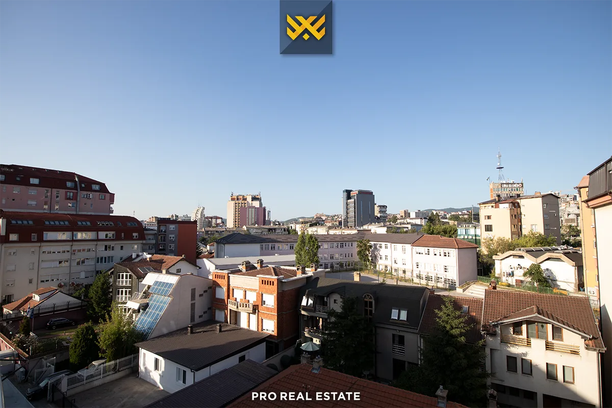 Objekt 1280m² me #QIRA në Pejton.