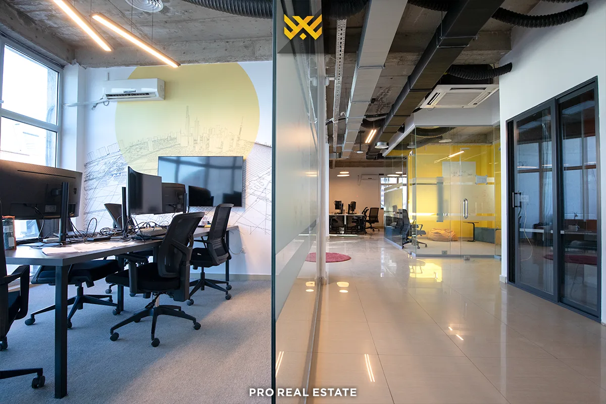 Objekt 1280m² me #QIRA në Pejton.