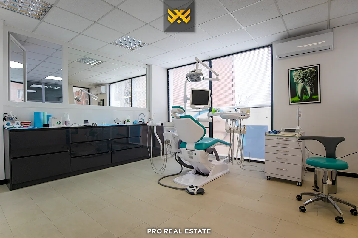 Lokal 128m² për #SHITJE në Lagjen e Spitalit.