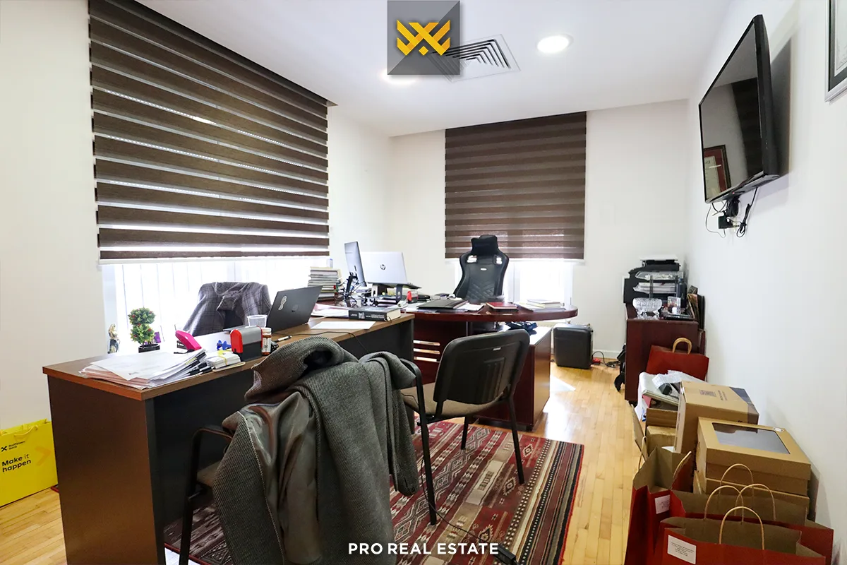 Lokal / Zyrë 165m² me #QIRA në Veternik